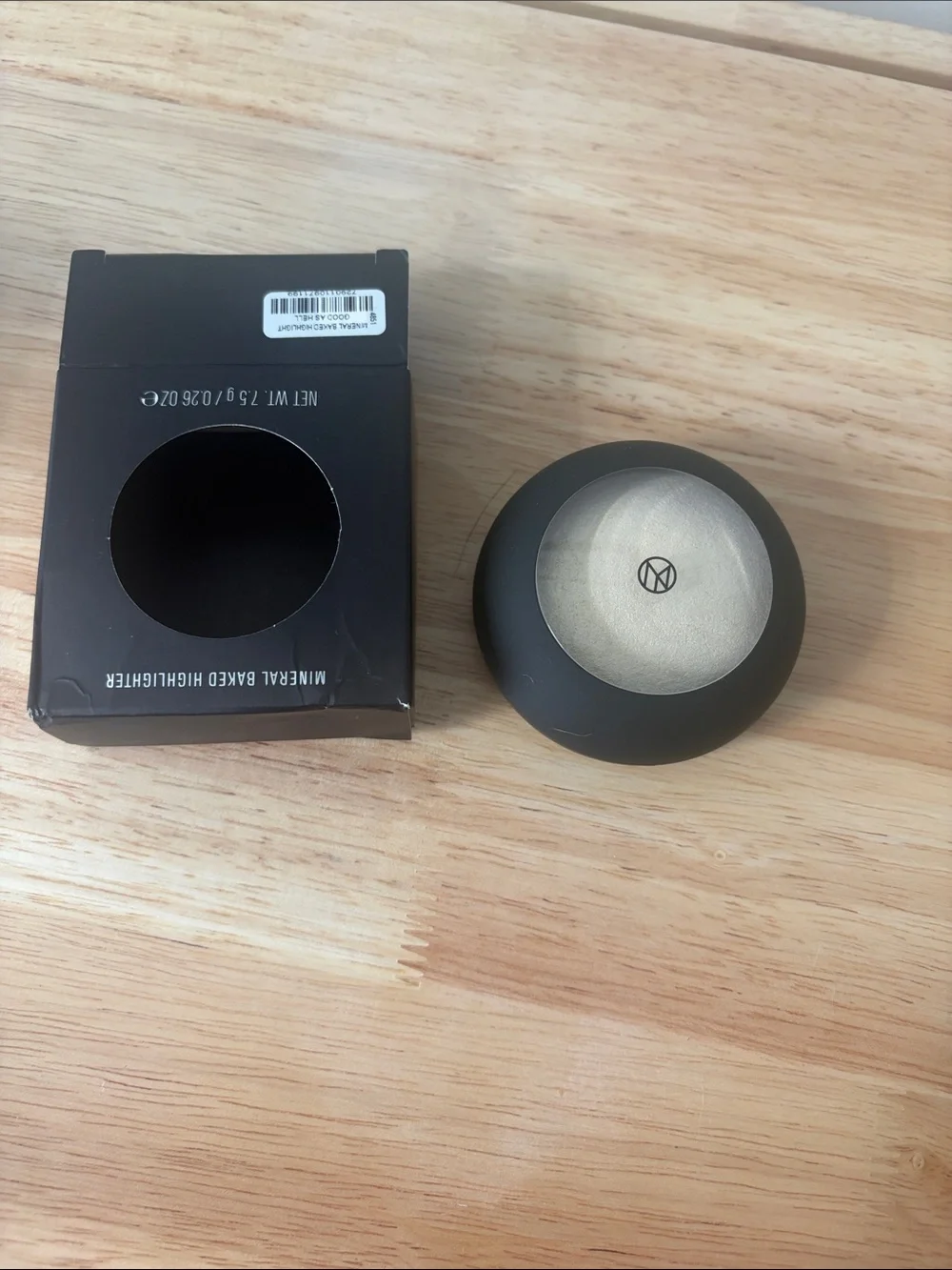 IL MAKIAGE Mineral Baked Highlighter — Champagne Gold Glow